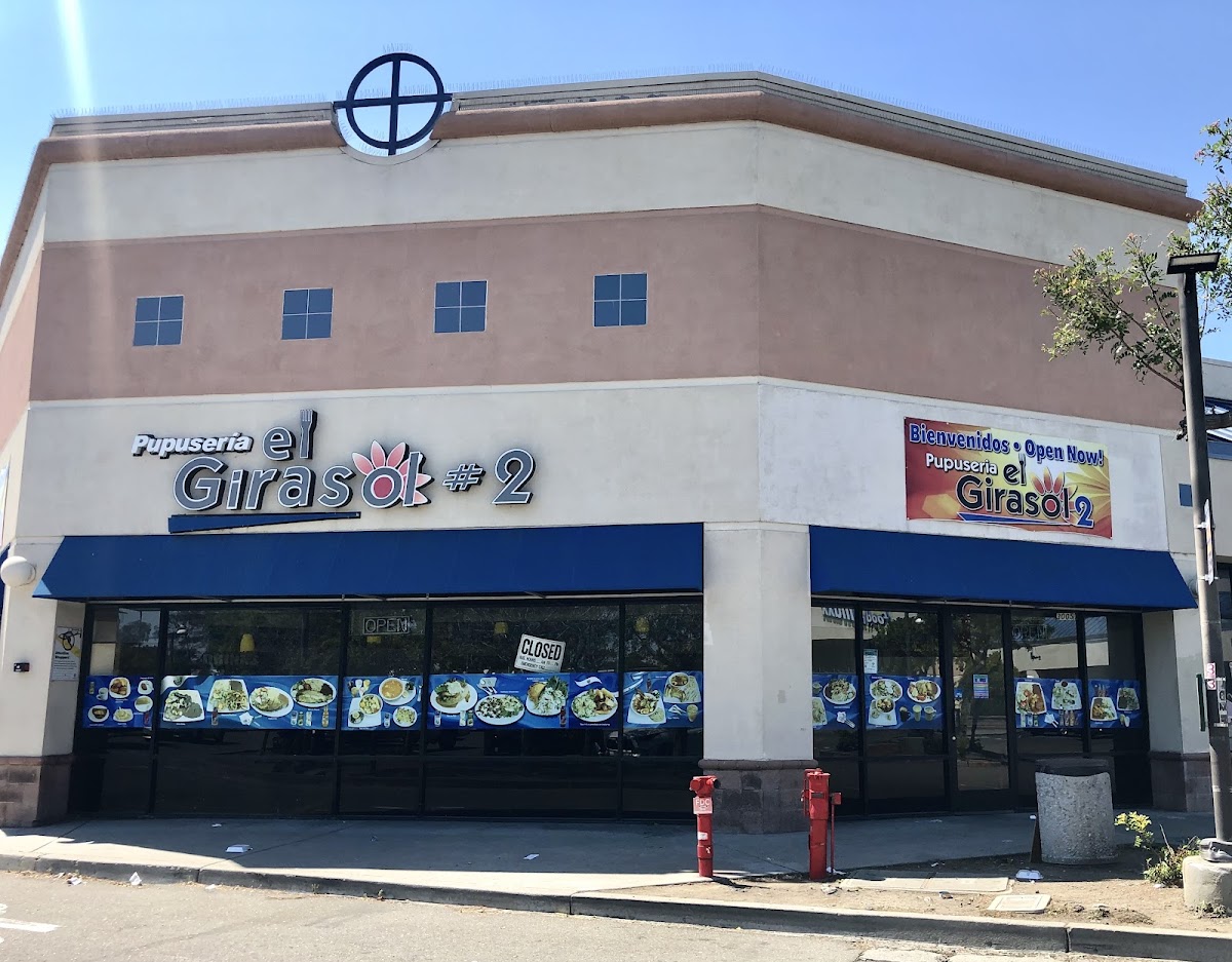 Pupuseria El Girasol #2